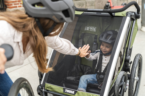 Przyczepka rowerowa dla dziecka, podwójna - THULE Chariot Cab 2 - oliwkowa/szara Przyczepka rowerowa dla dziecka, podwójna - THULE Chariot Cab 2 - oliwkowa/szara