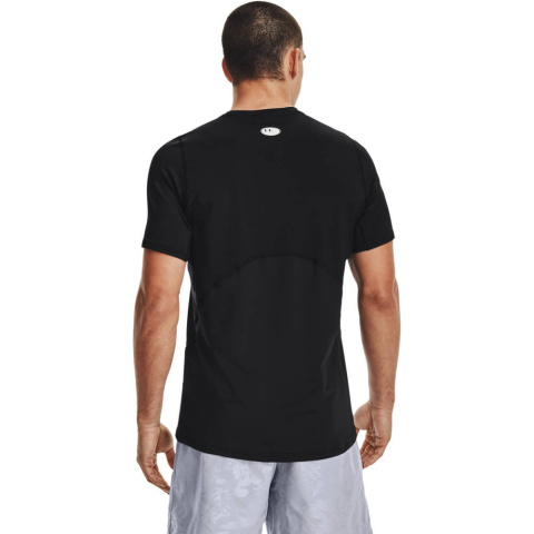 KOSZULKA MĘSKA UNDER ARMOUR FITTED 1361683-001 KOSZULKA MĘSKA UNDER ARMOUR FITTED 1361683-001