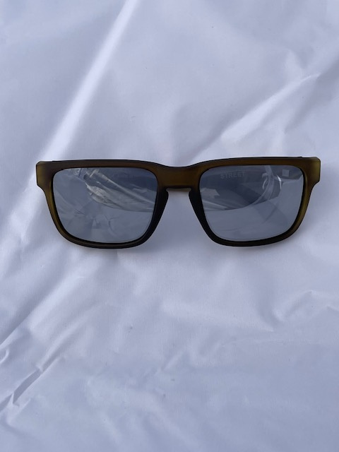 Okulary sportowe NEON Street OLIVE, szkła srebrne Okulary sportowe NEON Street OLIVE, szkła srebrne
