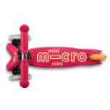 Jeździk z drążkiem i hulajnoga MICRO Mini 3w1 Deluxe Plus, kolor czerwony Jeździk z drążkiem i hulajnoga MICRO Mini 3w1 Deluxe Plus, kolor czerwony