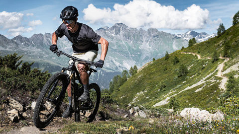 Scott męska koszulka rowerowa Trail Flow Black/Dark Grey 289417 Scott męska koszulka rowerowa Trail Flow Black/Dark Grey 289417