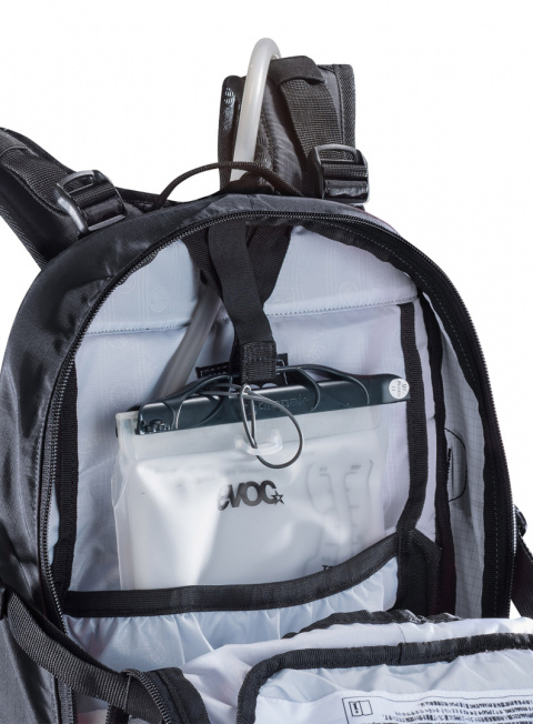 EVOC PLECAK ROWEROWY FR ENDURO BLACKLINE 16L M/L EVOC PLECAK ROWEROWY FR ENDURO BLACKLINE 16L M/L