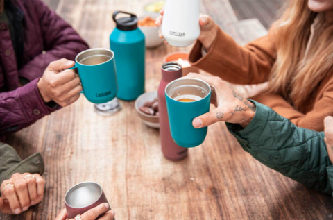 KUBEK TERMICZNY CAMELBAK CAMP MUG WILD STRAWBERRY 350 ml KUBEK TERMICZNY CAMELBAK CAMP MUG WILD STRAWBERRY 350 ml