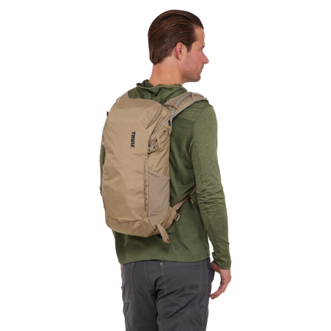 Thule AllTrail hydration pack 16L Faded Khaki Thule AllTrail hydration pack 16L Faded Khaki