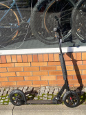 HULAJNOGA MICRO URBAN BLACK Z AMORTYZACJĄ I ŚWIATEŁKIEM - MODEL WYSTAWOWY HULAJNOGA MICRO URBAN BLACK Z AMORTYZACJĄ I ŚWIATEŁKIEM - MODEL WYSTAWOWY