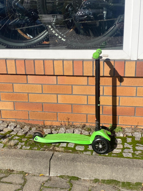 Hulajnoga dziecięca MINI Micro Deluxe zielona, MODEL WYSTAWOWY Hulajnoga dziecięca MINI Micro Deluxe zielona, MODEL WYSTAWOWY