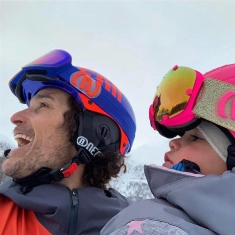 KASK NA NARTY I DESKĘ NEON SUMMIT BLACK PINK KASK NA NARTY I DESKĘ NEON SUMMIT BLACK PINK