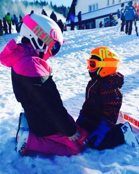 KASK NA NARTY I DESKĘ NEON SUMMIT BLACK PINK KASK NA NARTY I DESKĘ NEON SUMMIT BLACK PINK