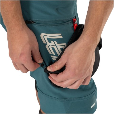 Spodenki rowerowe LEATT Shorts MTB Gravity 4.0 (turkusowy, M) Spodenki rowerowe LEATT Shorts MTB Gravity 4.0 (turkusowy, M)