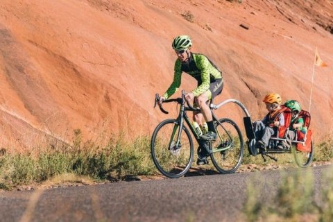PRZYCZEPKA ROWEROWA WEEHOO I-GO 2 OSOBOWA PRZYCZEPKA ROWEROWA WEEHOO I-GO 2 OSOBOWA